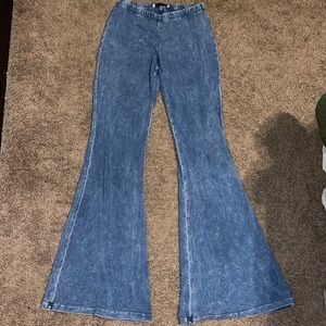 Bell bottom leggings